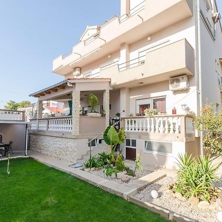 Apartments Rajka Vodice Bagian luar foto