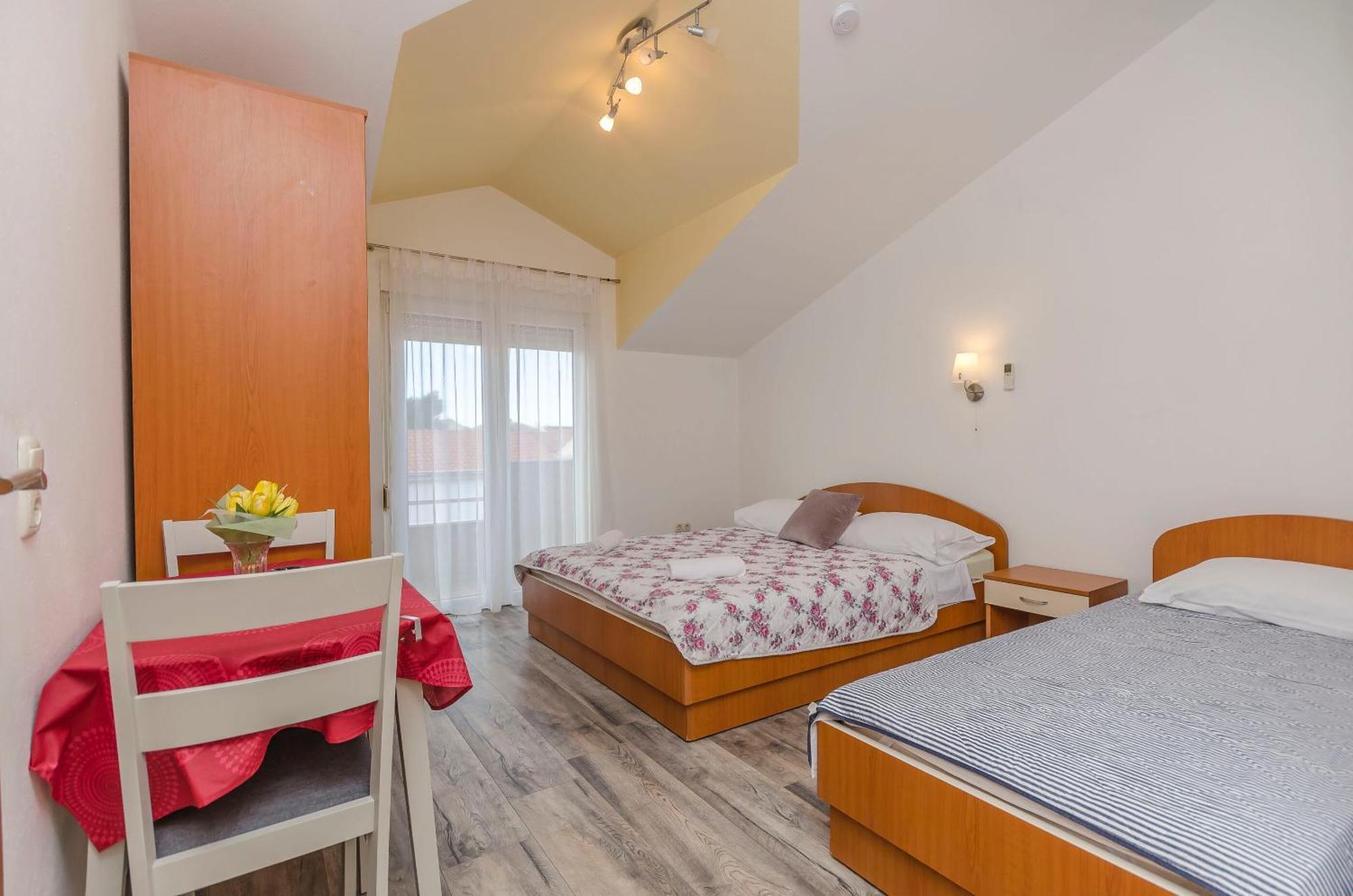 Apartments Rajka Vodice Bagian luar foto