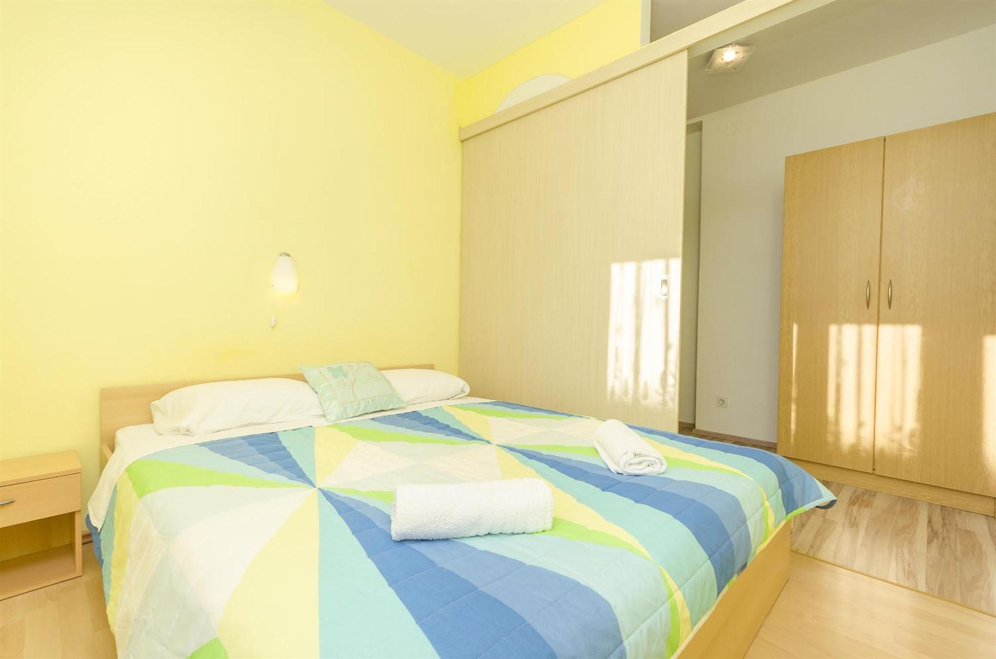 Apartments Rajka Vodice Bagian luar foto
